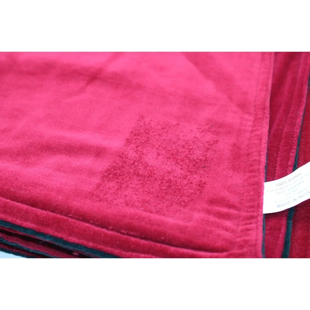 Holiday Velvet Reversible Table Runner w/ 8 Matching Placemats Home‎ Trends